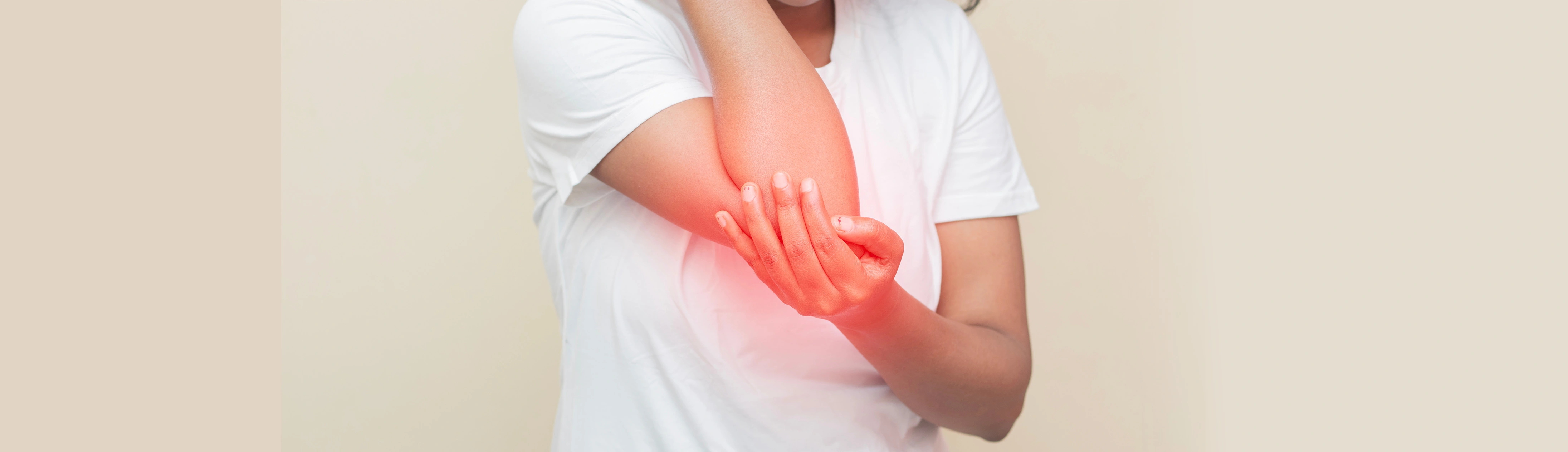 Man in the gym with hip pain during exercise.